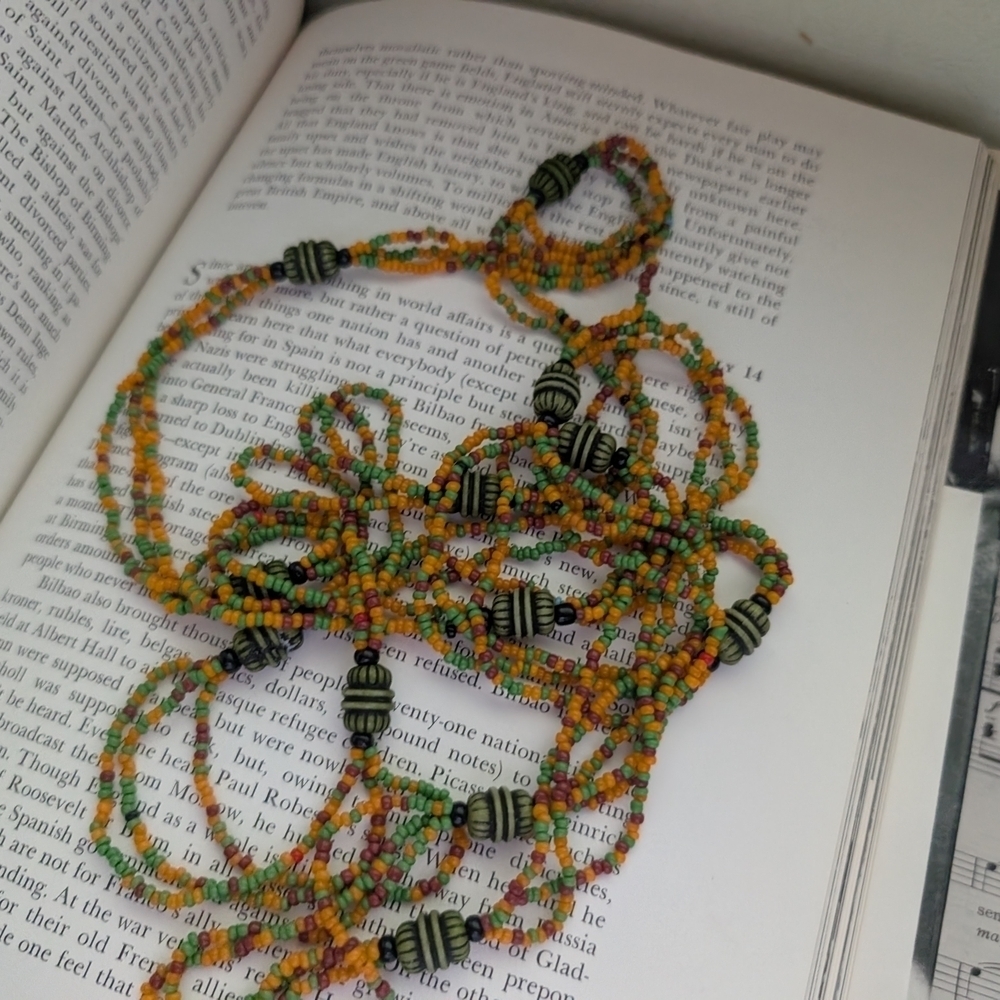 Multicolor Beaded Necklace - Picture 9 of 10